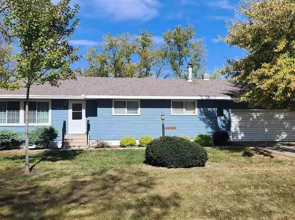 140 3rd St, Pemberton, MN 56078