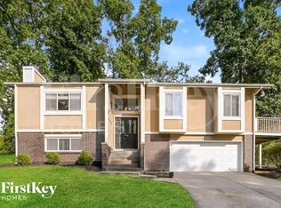 611 Lakewood Dr, Lake Saint Louis, MO 63367