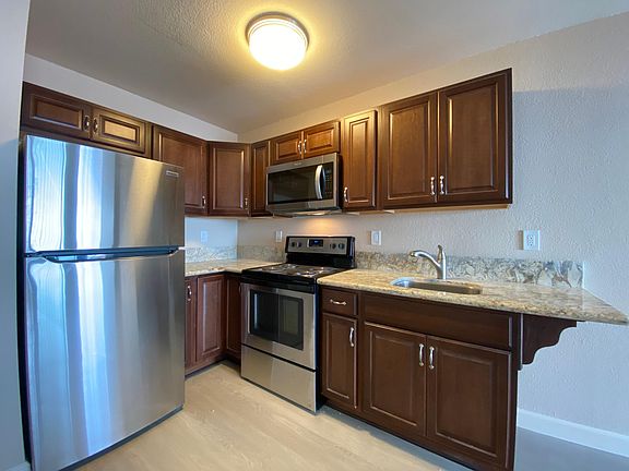 4th image of 1845 Hornblend St APT 3