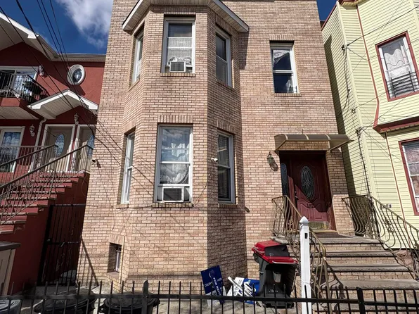 1811 Summit Ave #3, Union City, NJ 07087