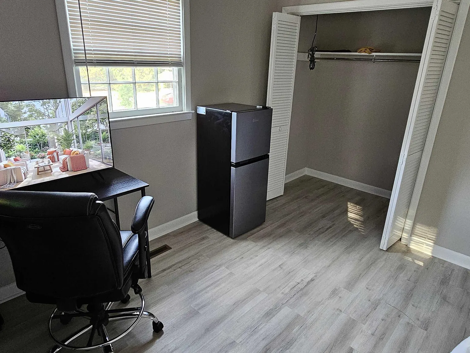 4 bed, 3.0 bath, 2242 sqft, $1,139 — Photo 3