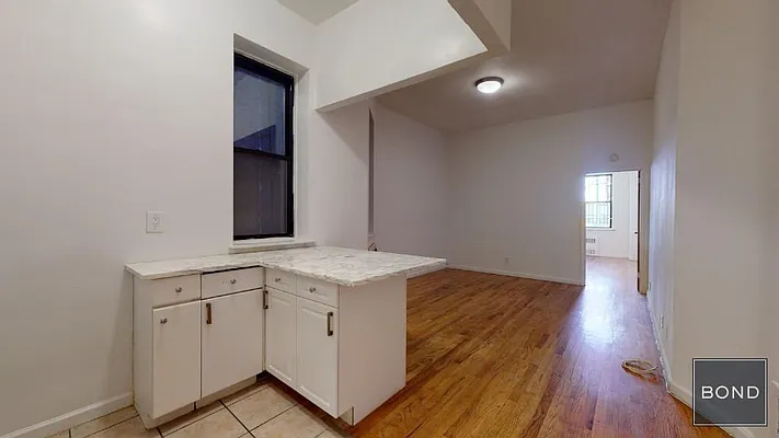 Rented by Bond New York | media 14