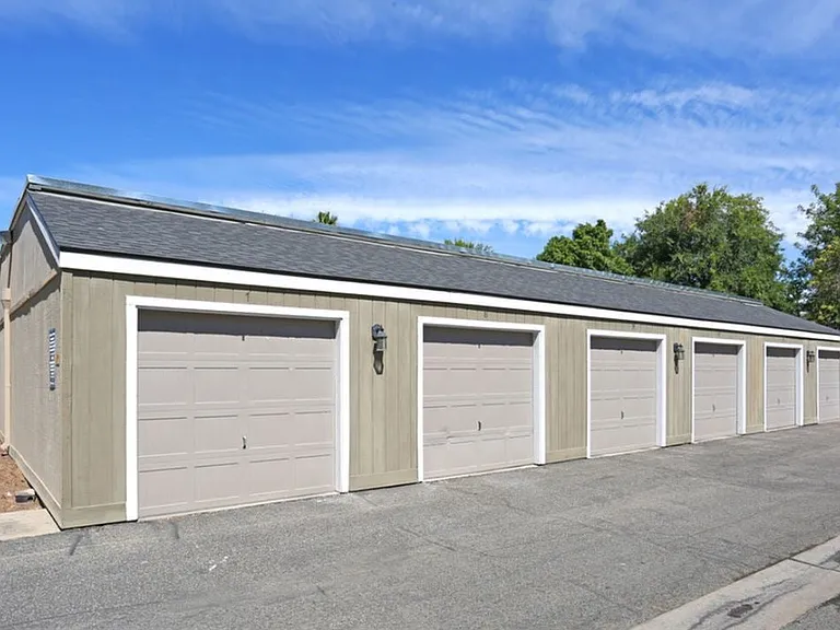 River Park Villas — Photo 7