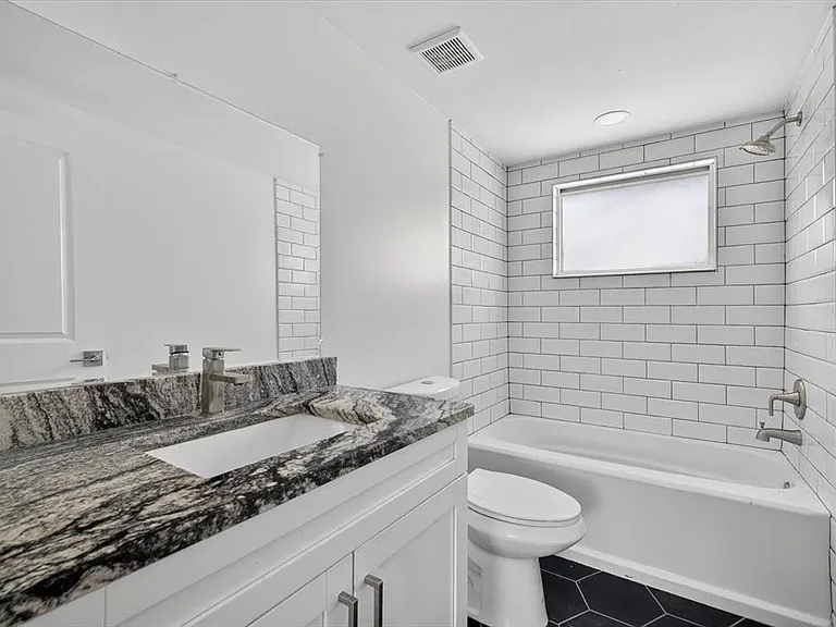 5409 Oceanic Rd — Photo 30
