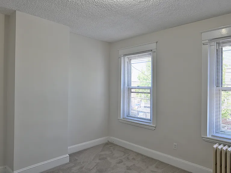 Bedroom 1 (Front)