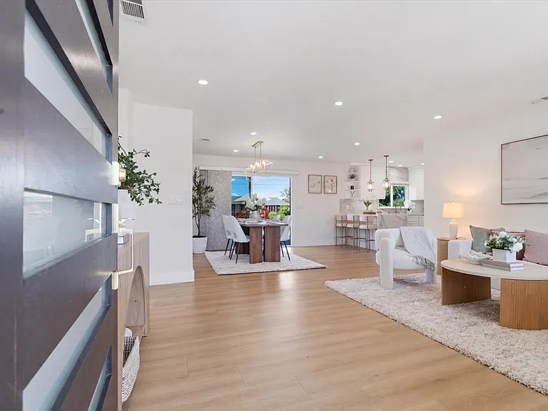 7947 Serena Ct — Photo 4