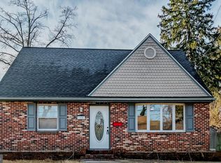 12 Overbrook Ave, Maple Shade, NJ 08052