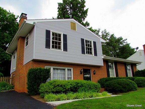 2nd image of 432 McGeorge Dr