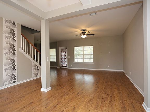 4th image of 188 Cumberland Dr NE