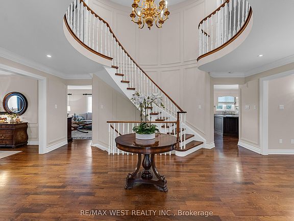 2nd image of 93 Fern Valley Cres