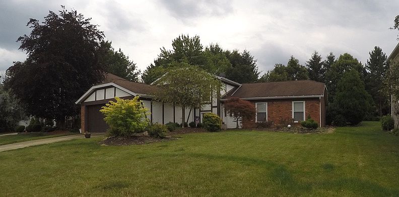 1st image of 17375 Lexington Ln