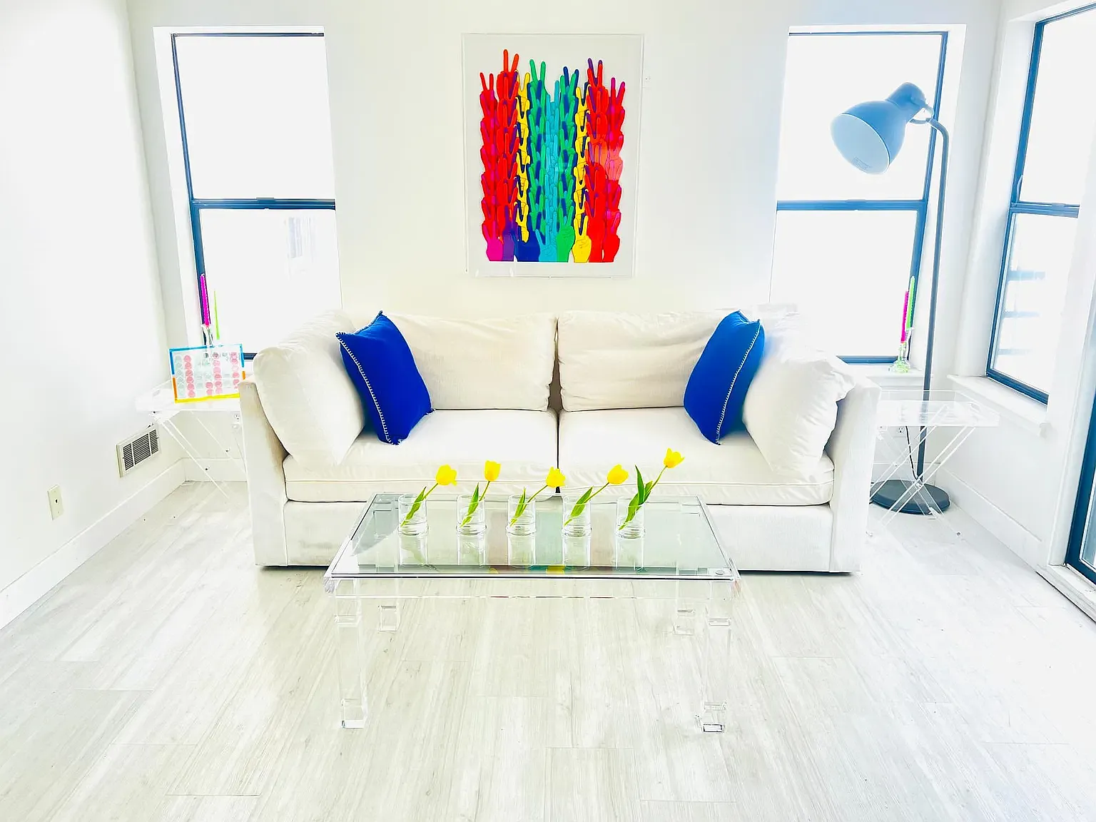2 bed, 800 sqft, $7,750 — Photo 1