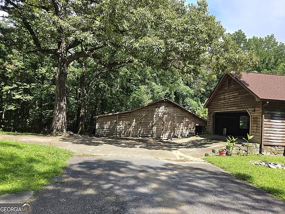 3rd image of 515 Ivy Pope Rd
