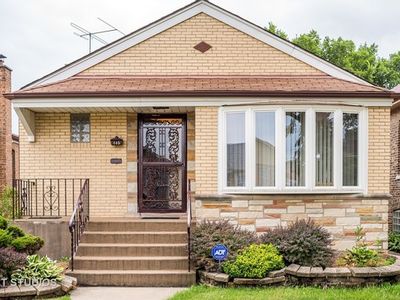 8239 S Honore St, Chicago, IL, 60620