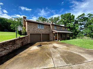 2372 Old Fredericktown Rd, Farmington, MO 63640
