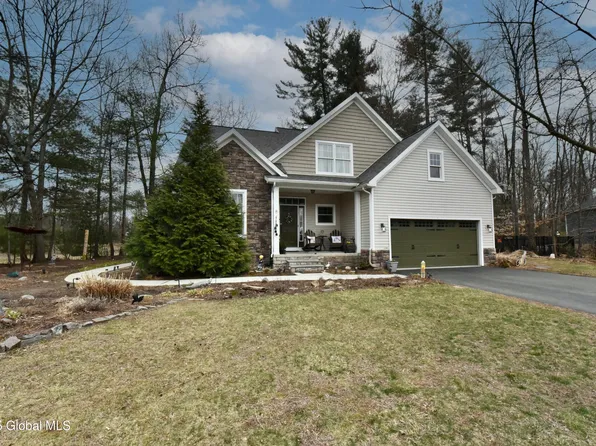 8 Cherry Court, Ballston Spa, NY 12020