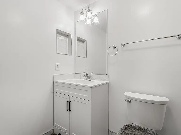 3355 Canton Ct — Photo 18