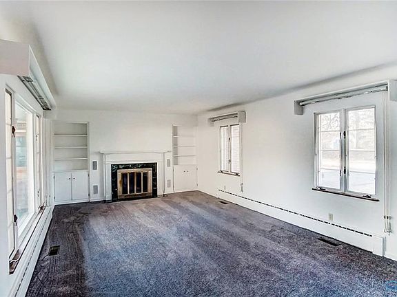 5th image of 860 Parker Ave