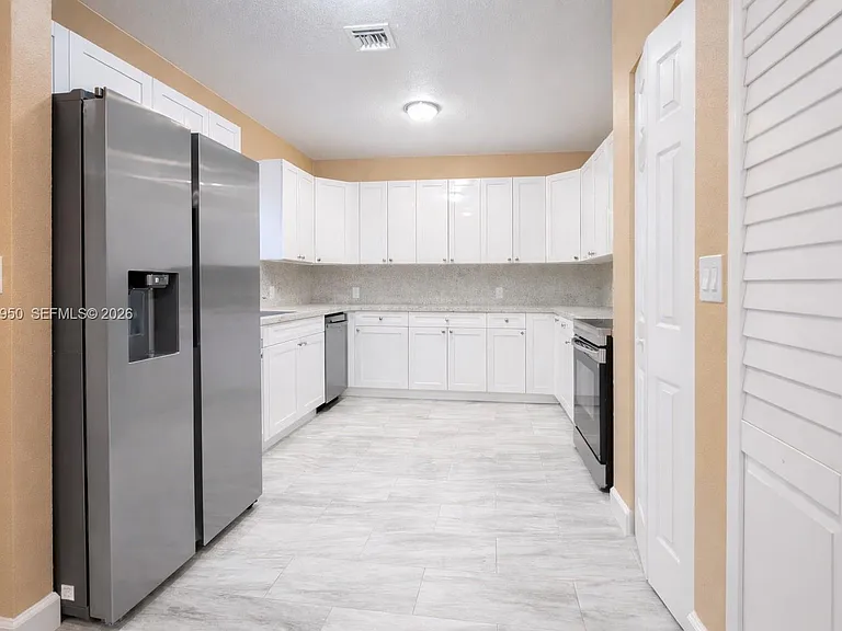 1015 NW 8th Ave #B — Photo 17