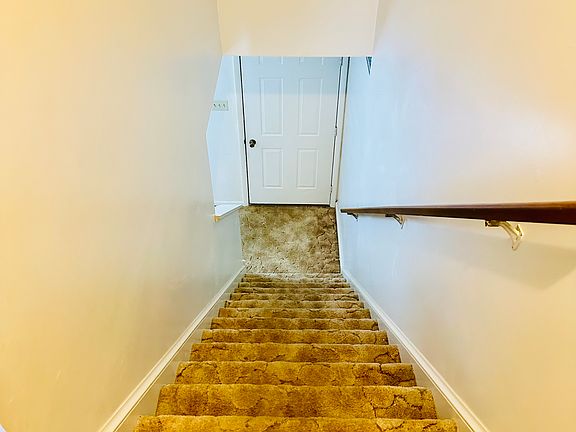 5th image of 317 Cherrydale Ave