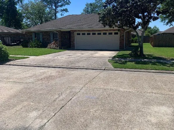 102 Jennifer Cir, Houma, LA 70360