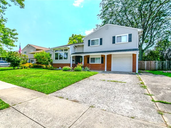 1708 Dutchess Ave, Dayton, OH 45420