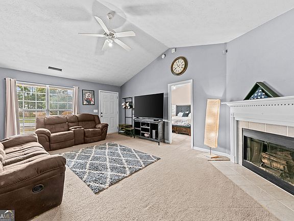 2nd image of 208 Winery Way