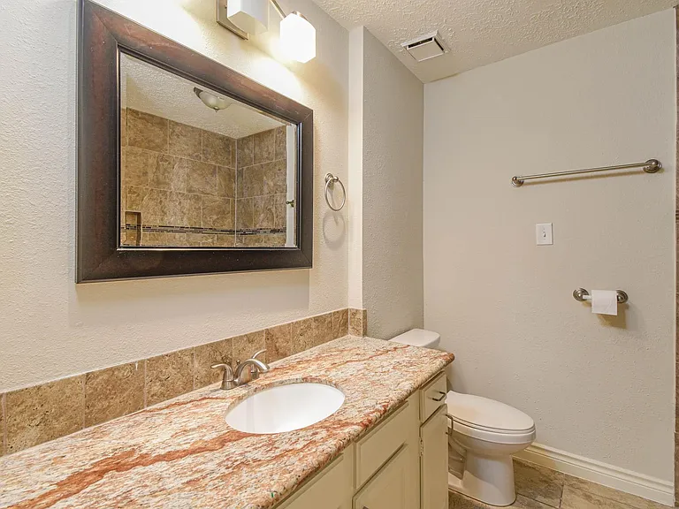 4922 Bridgemont Ln — Photo 21