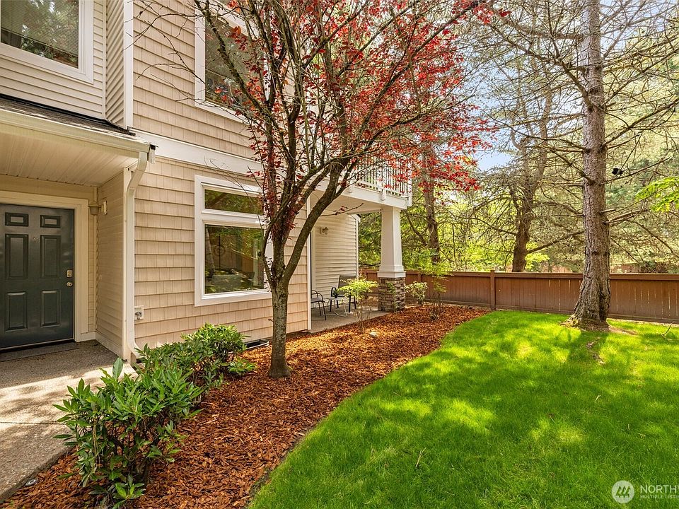 1st image of 22112 Ave S 42nd Avenue S #104