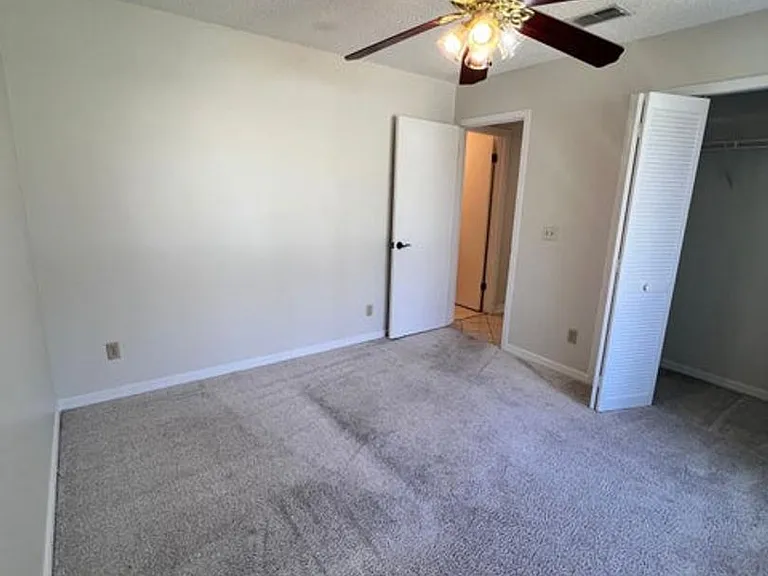 4112 Hanging Moss Ct — Photo 17