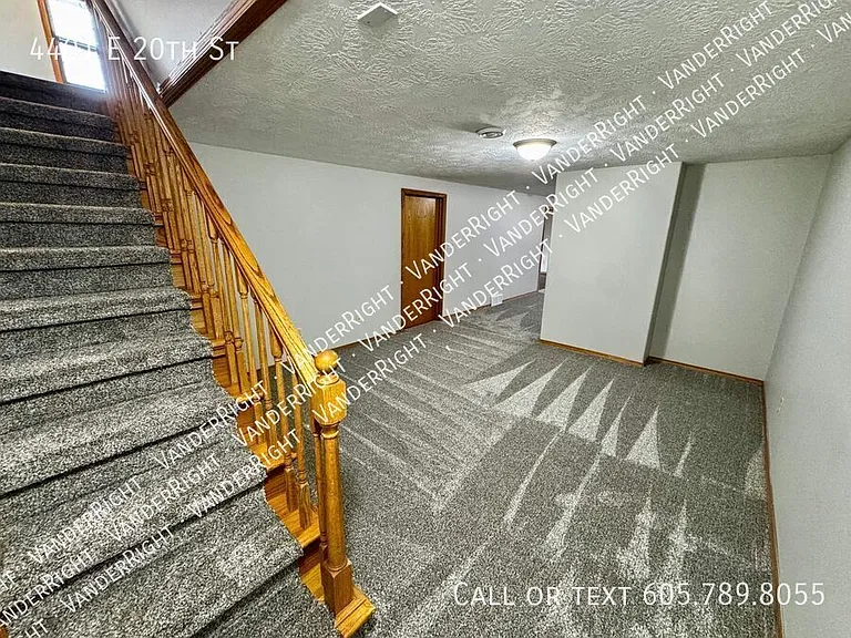 4401 E 20th St — Photo 17
