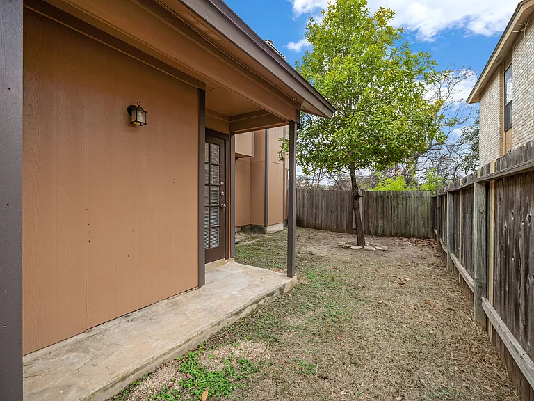 11703 Whisper Valley St — Photo 25