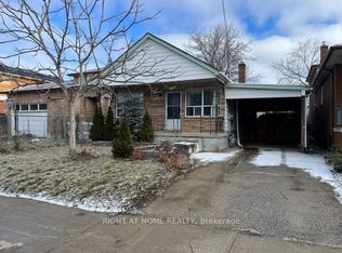 35 Commonwealth Ave, Toronto, ON M1K4K1