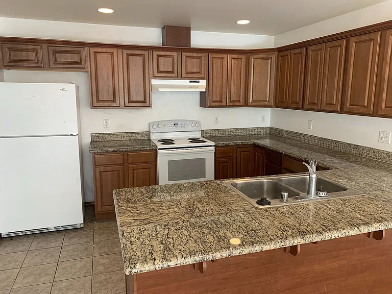1013 N Pierce Dr — Photo 6