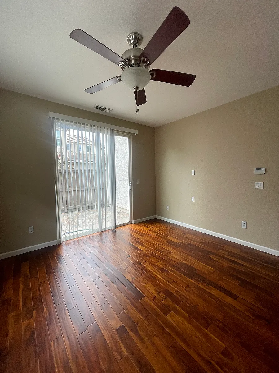 Building Photo - 121 Talmont Cir