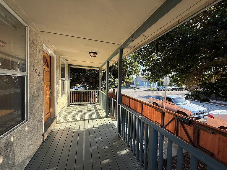 102 Brooklyn Ave — Photo 30