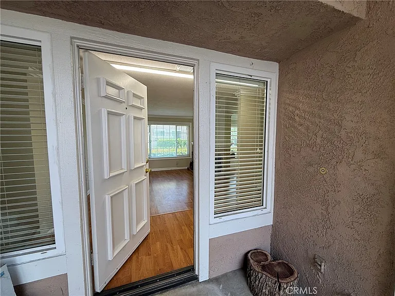 14 Woodleaf — Photo 1