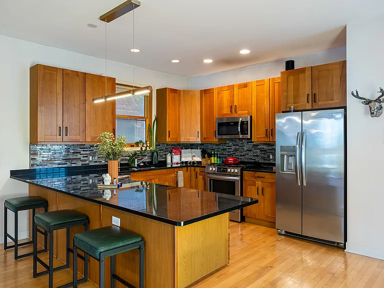 1106 N Paulina St #1D — Photo 2