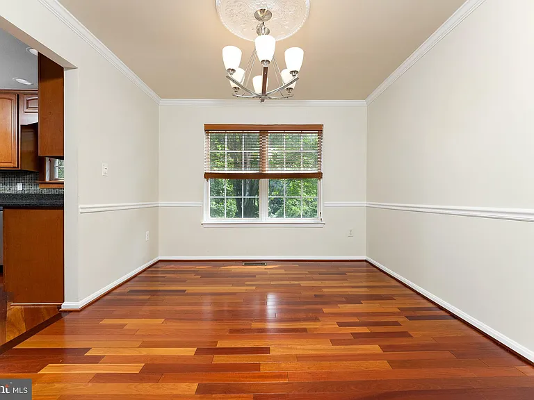 5783 Rhode Island Dr — Photo 7