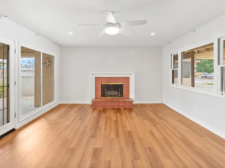 82172 Sierra Ave — Photo 3