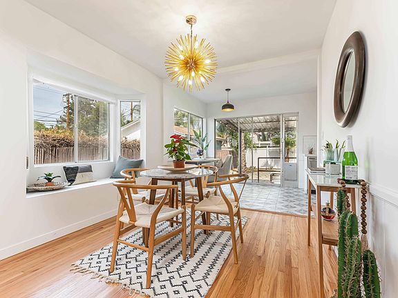 5th image of 21907 Providencia St