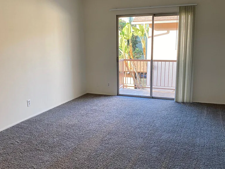3610 Emerald St #18 — Photo 3