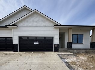 815 E Bridge Rd, Polk City, IA 50226