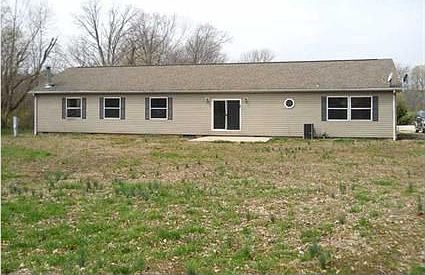 2nd image of 594 S Country Ln