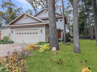 1708 Indian Woods Dr, Traverse City, MI 49686