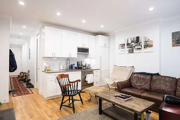 Rented by Nooklyn NYC LLC | media 11