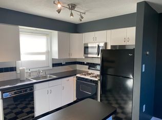 921 21st St FLOOR 2, Union City, NJ 07087