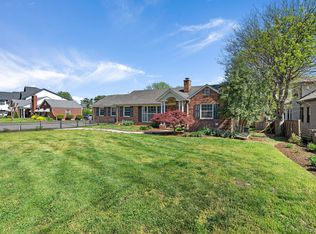 2418 Abbott Martin Rd, Nashville, TN 37215