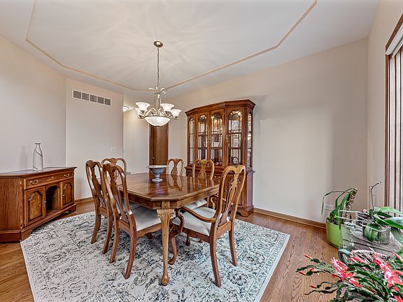 3rd image of 21402 Longview Dr