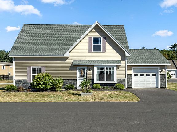 2nd image of 12 Boulder Lane